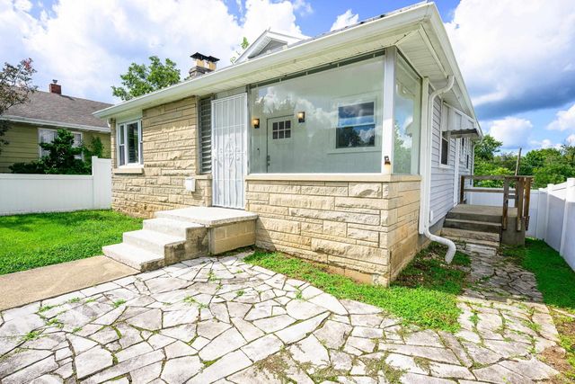 918 W 4TH Street, Bloomington, IN 47404