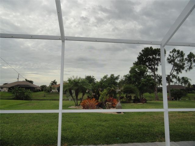428 BOUNDARY BOULEVARD, Rotonda West, FL 33947