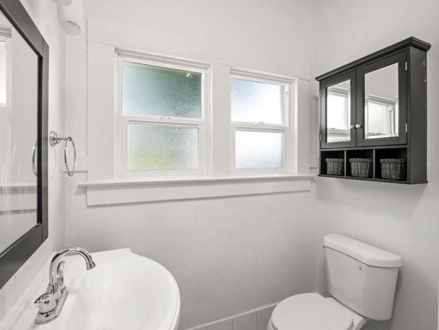801 N Safford Avenue, Fresno, CA 93728