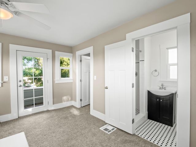 801 N Safford Avenue, Fresno, CA 93728