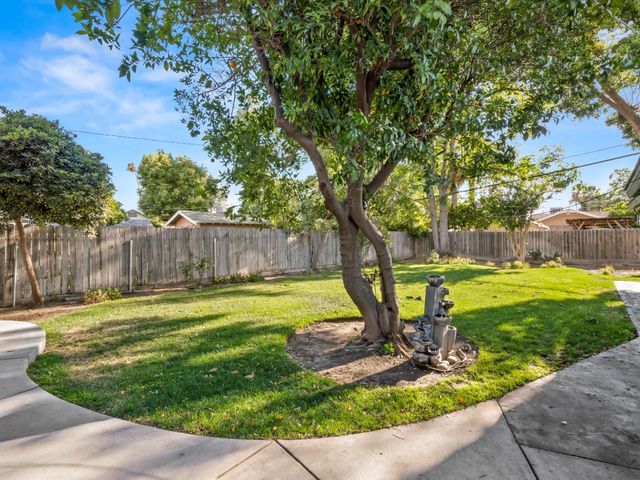 801 N Safford Avenue, Fresno, CA 93728