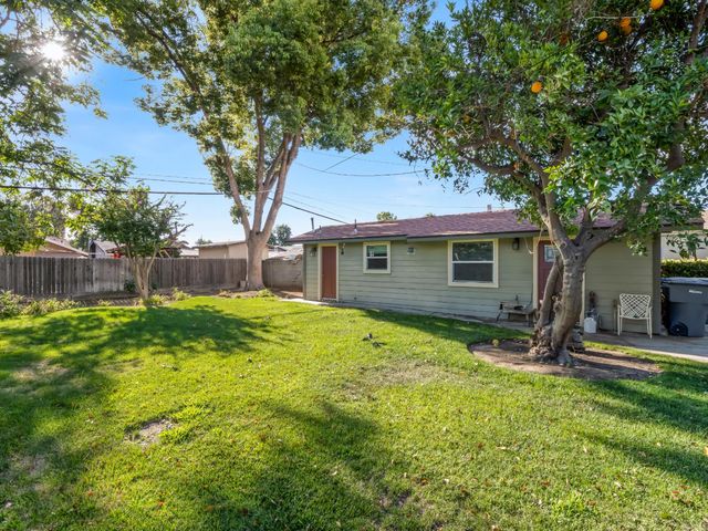 801 N Safford Avenue, Fresno, CA 93728
