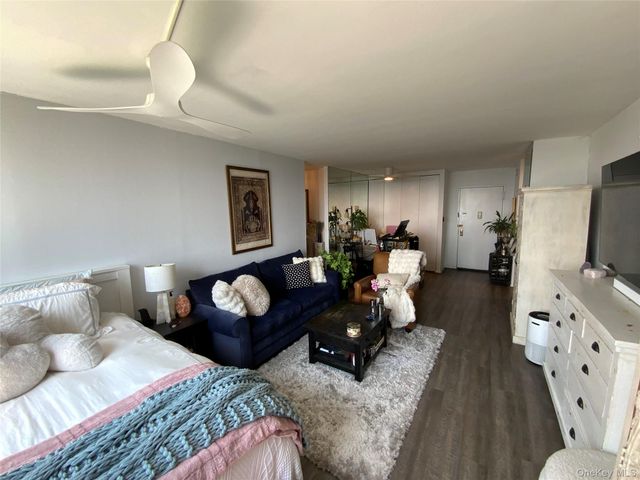 26910 Grand Central Parkway 31C, Floral Park, NY 11005