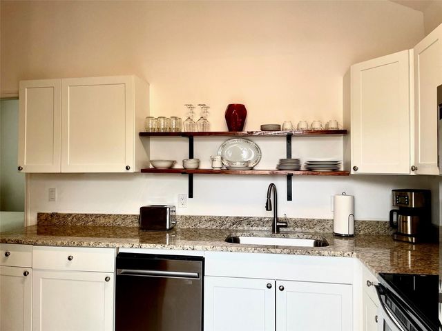 1484 CLEVELAND STREET, Clearwater, FL 33755