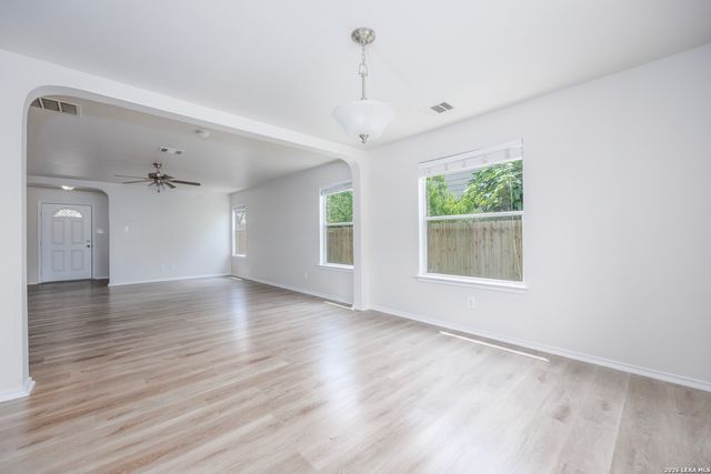 527 BRIDLE RDG, San Antonio, TX 78227