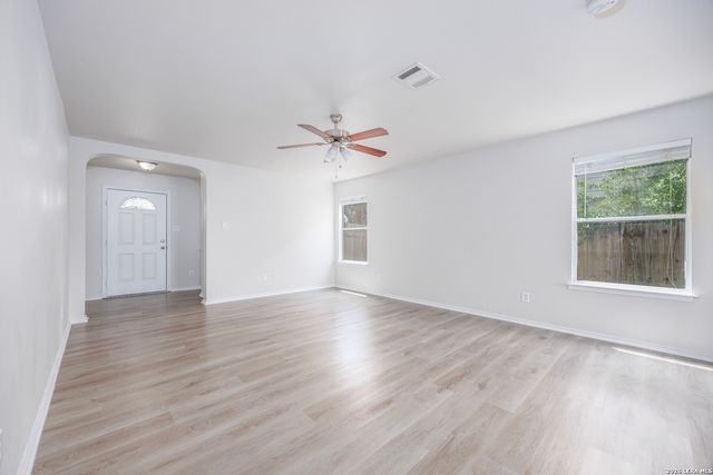 527 BRIDLE RDG, San Antonio, TX 78227