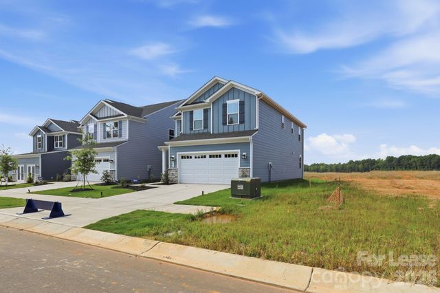 862 Heathway Drive, Charlotte, NC 28213