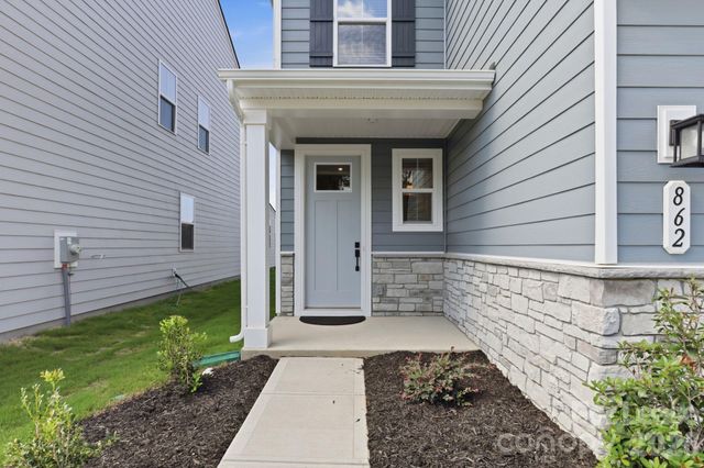 862 Heathway Drive, Charlotte, NC 28213