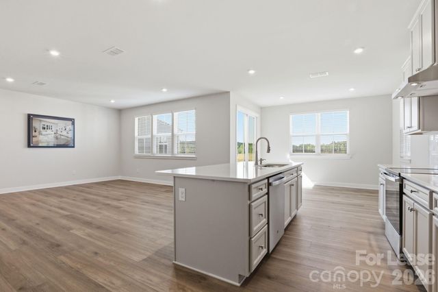 862 Heathway Drive, Charlotte, NC 28213