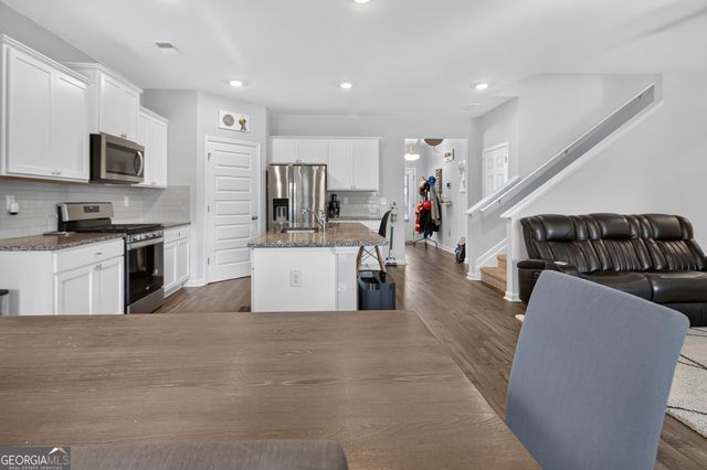 8045 Coleson Crossing, Locust Grove, GA 30248