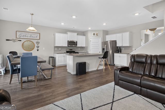 8045 Coleson Crossing, Locust Grove, GA 30248