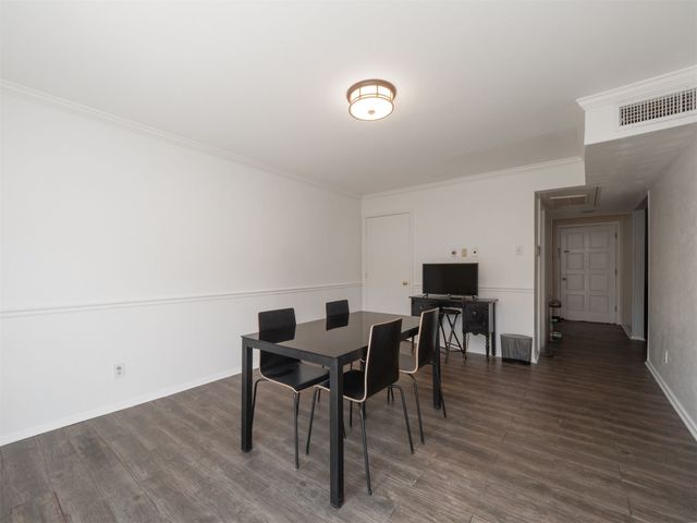 1821 grauwyler Road, Irving, TX 75061