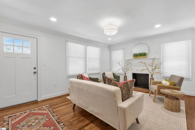 13 Pleasant Ridge Avenue, Greenville, SC 29605