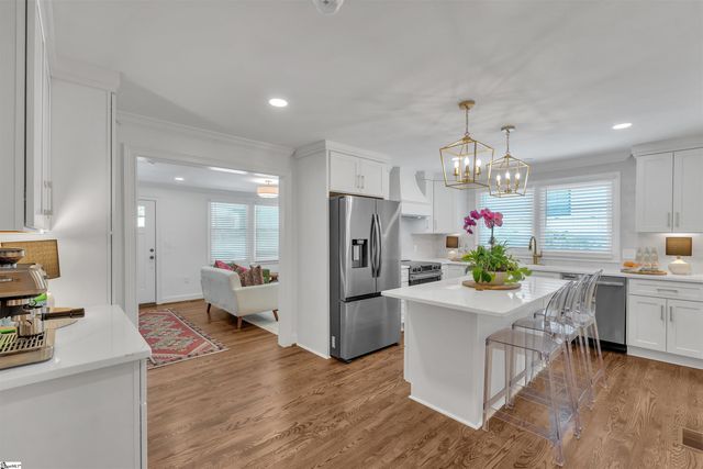 13 Pleasant Ridge Avenue, Greenville, SC 29605