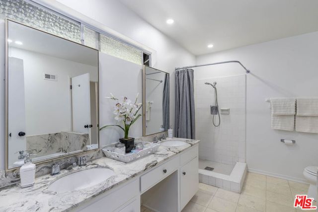 4139 Magna Carta Road, Calabasas, CA 91302