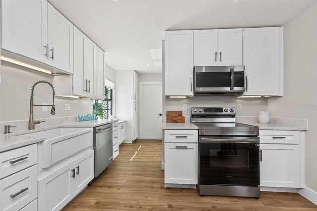 9 OAKLAND HILLS COURT, Rotonda West, FL 33947