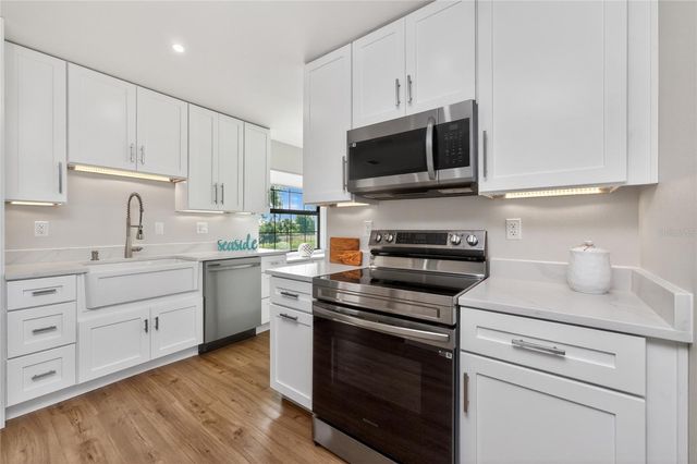 9 OAKLAND HILLS COURT, Rotonda West, FL 33947