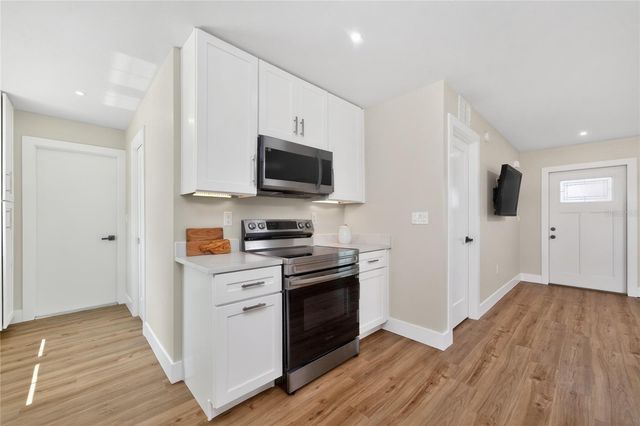 9 OAKLAND HILLS COURT, Rotonda West, FL 33947