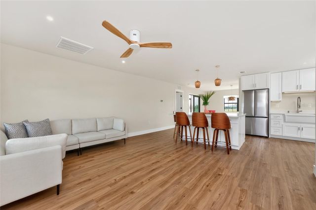 9 OAKLAND HILLS COURT, Rotonda West, FL 33947