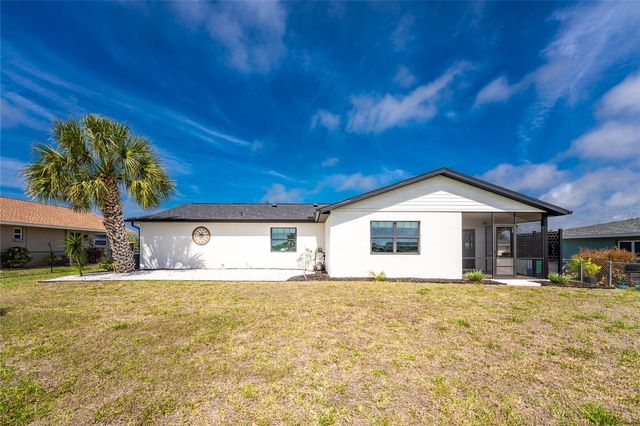 9 OAKLAND HILLS COURT, Rotonda West, FL 33947