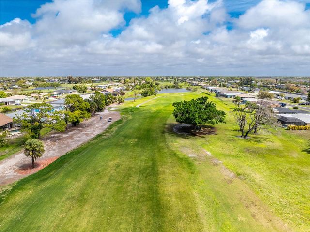 9 OAKLAND HILLS COURT, Rotonda West, FL 33947