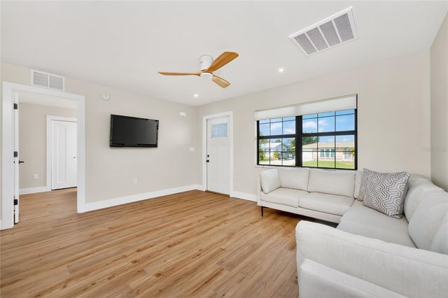 9 OAKLAND HILLS COURT, Rotonda West, FL 33947