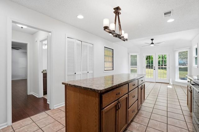 1196 Crestbrook Lane SW, Mableton, GA 30126
