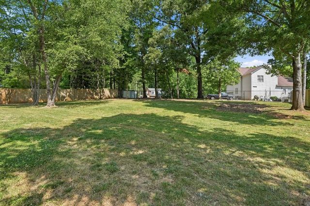 1196 Crestbrook Lane SW, Mableton, GA 30126