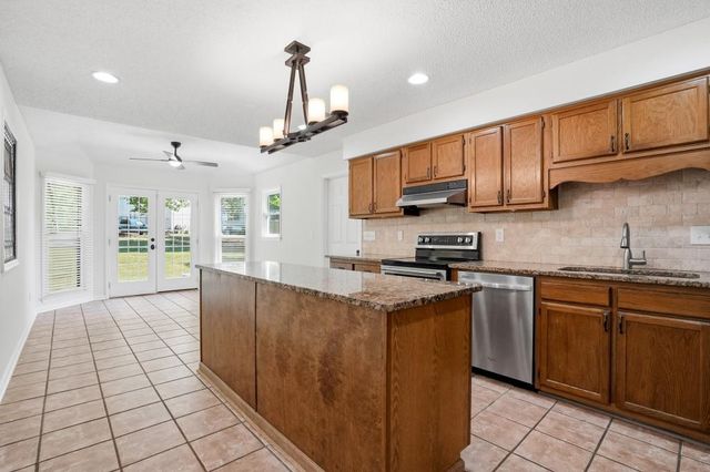 1196 Crestbrook Lane SW, Mableton, GA 30126