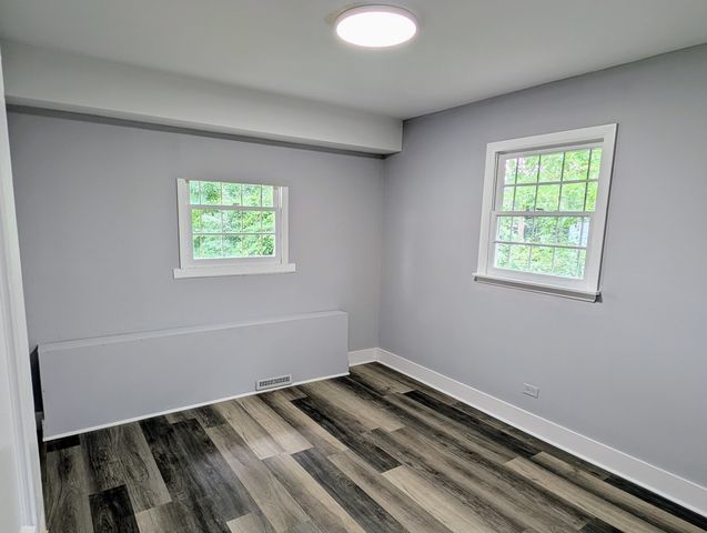 1S085 Summit Avenue, Oakbrook Terrace, IL 60181