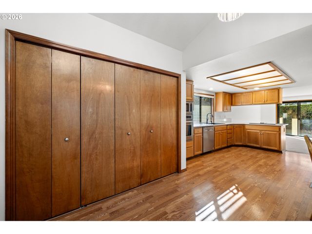 15616 Ne TILLAMOOK St, Portland, OR 97230