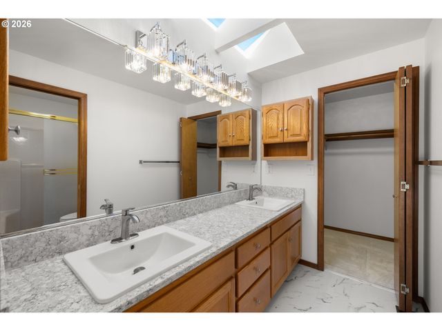 15616 Ne TILLAMOOK St, Portland, OR 97230