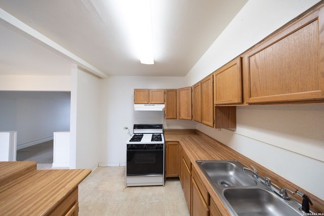 543 CLUB DR, San Antonio, TX 78201