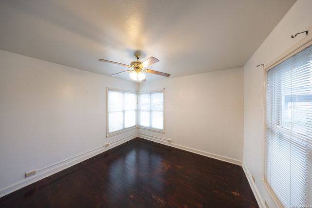 543 CLUB DR, San Antonio, TX 78201