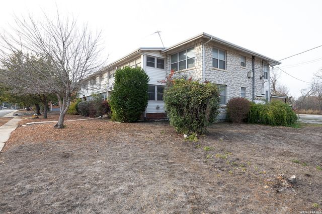 543 CLUB DR, San Antonio, TX 78201