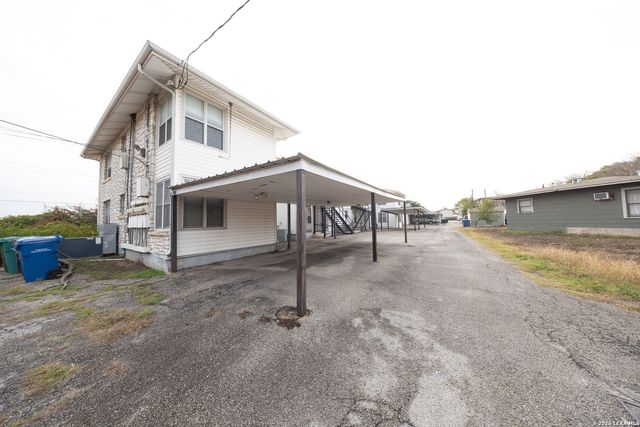 543 CLUB DR, San Antonio, TX 78201