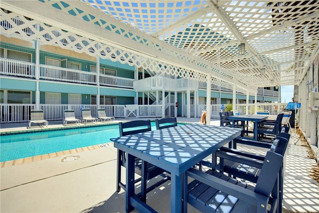 14801 E Compass St E 20, Corpus Christi, TX 78418