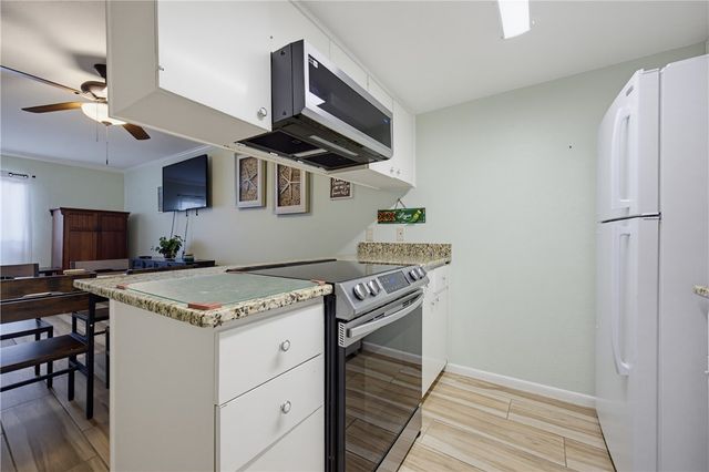 14801 E Compass St E 20, Corpus Christi, TX 78418