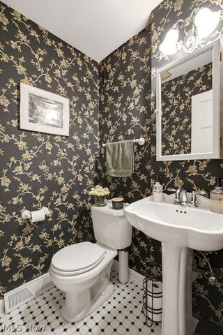 257 Woodridge Road, Tallmadge, OH 44278