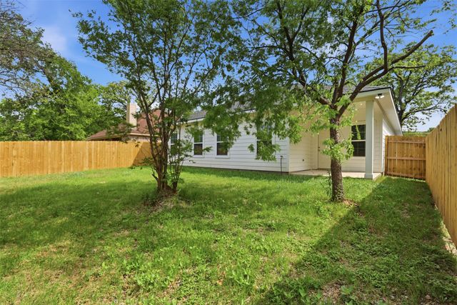 2611 Hunting Drive, Fort Worth, TX 76119