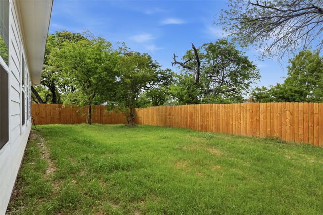2611 Hunting Drive, Fort Worth, TX 76119