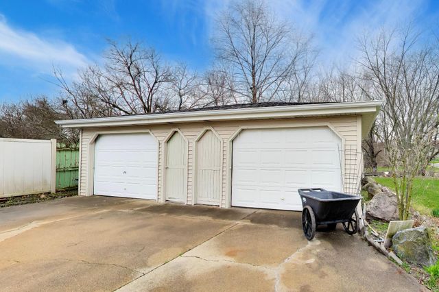 1936-1938 Patti Lane, Schererville, IN 46375