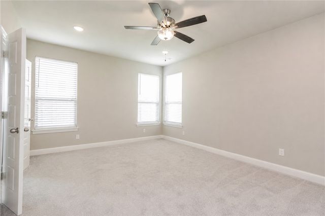 2944 N Poppy Lane, Fayetteville, AR 72704