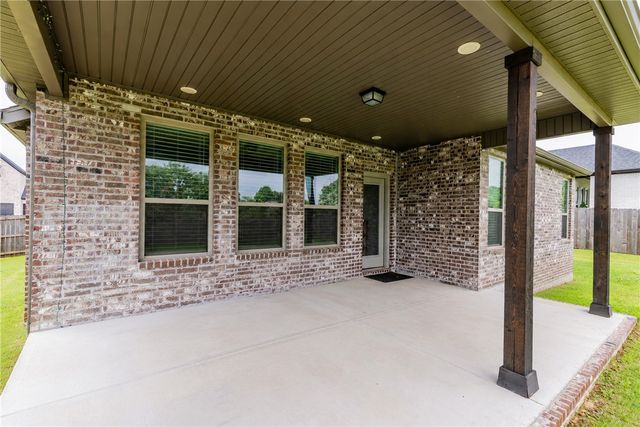 2944 N Poppy Lane, Fayetteville, AR 72704
