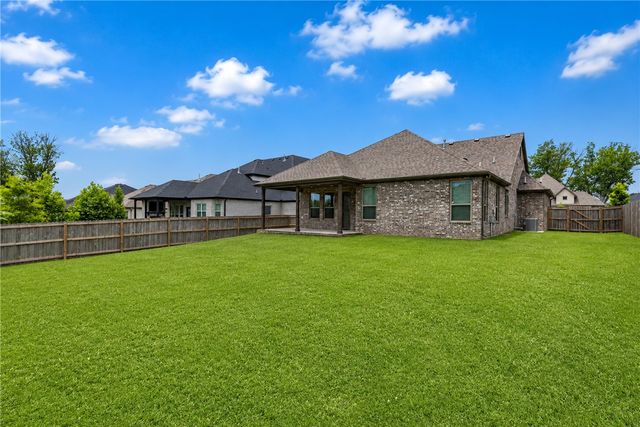 2944 N Poppy Lane, Fayetteville, AR 72704