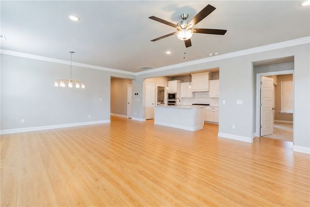 2944 N Poppy Lane, Fayetteville, AR 72704