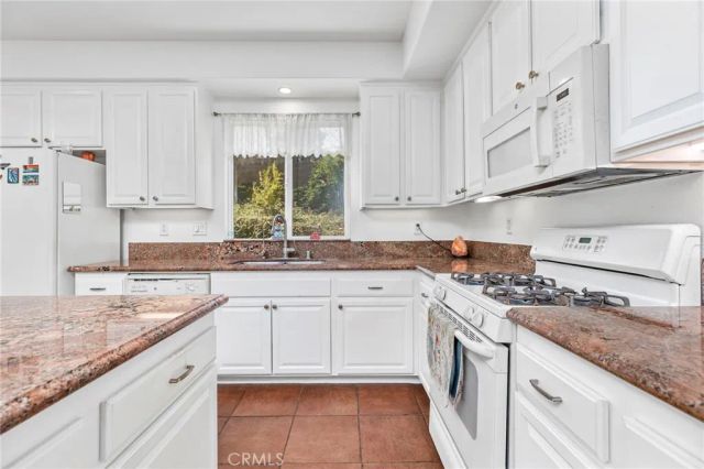 25004 Catkin Street, Corona, CA 92883