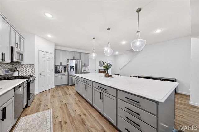 1072 Dyess Way, St Charles, MO 63301