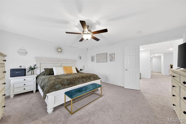 1072 Dyess Way, St Charles, MO 63301