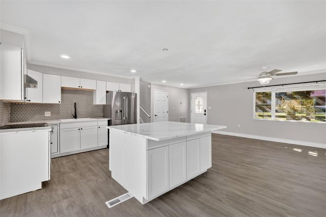 1824 CRESTVIEW DRIVE, Mount Dora, FL 32757